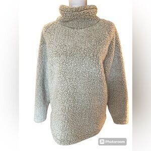 Eddie Bauer Large fluffy beige Sherpa turtleneck top.